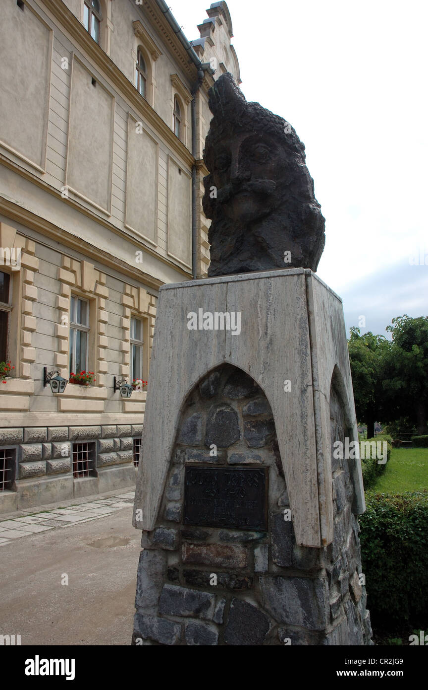 Busto di Vlad Tepes in Sighisoara, Romania Foto Stock