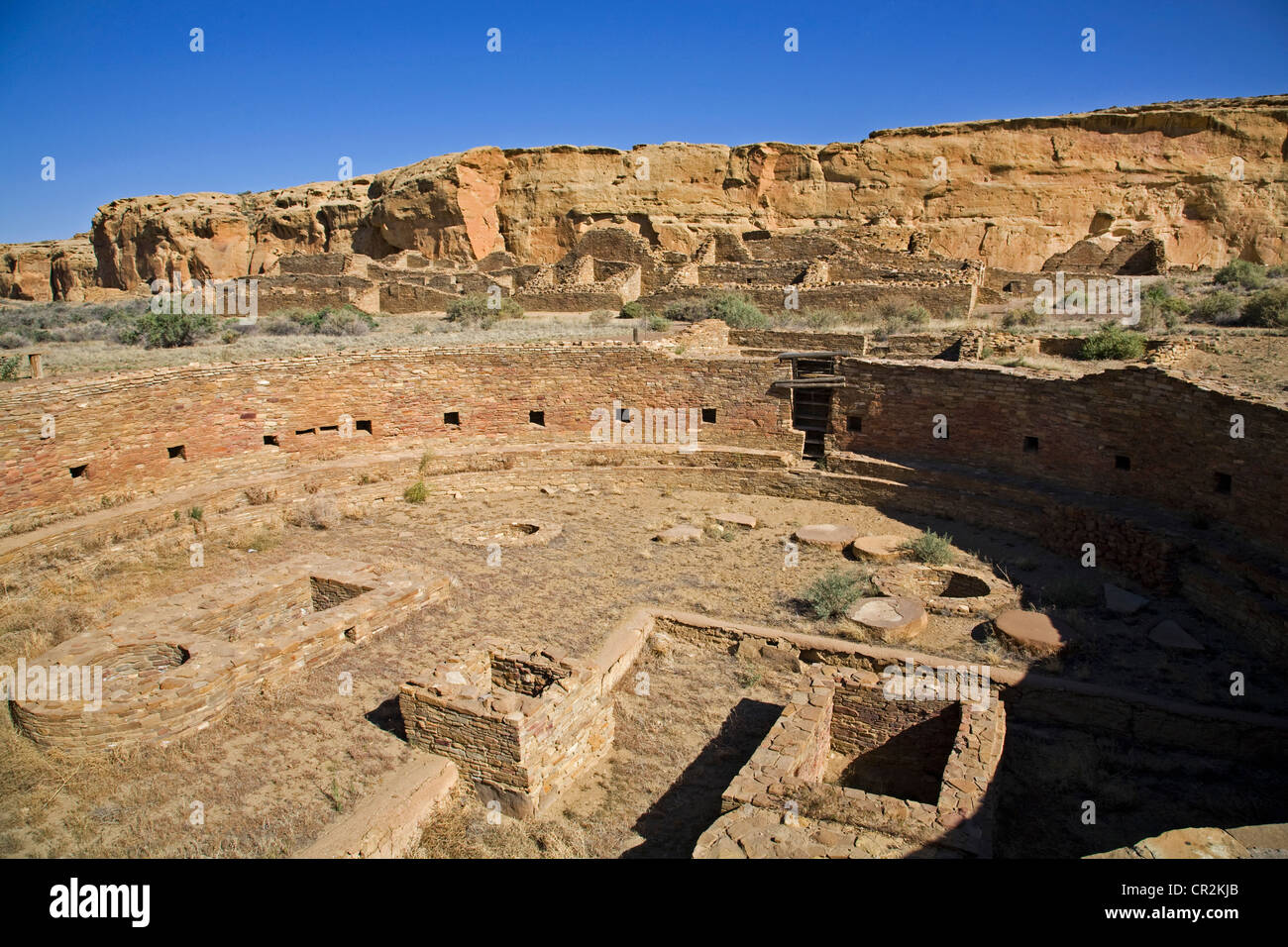 Il grande kiva, Chetro Ketl rovine Anasazi, Chaco Canyon National Historical Park, New Mexico Foto Stock