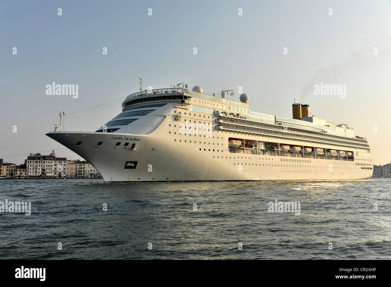 Costa Victoria, la nave di crociera, costruito nel 1996, 252,5 m, 2370 i passeggeri in arrivo nel porto di Venezia, Veneto, Italia, Europa Foto Stock