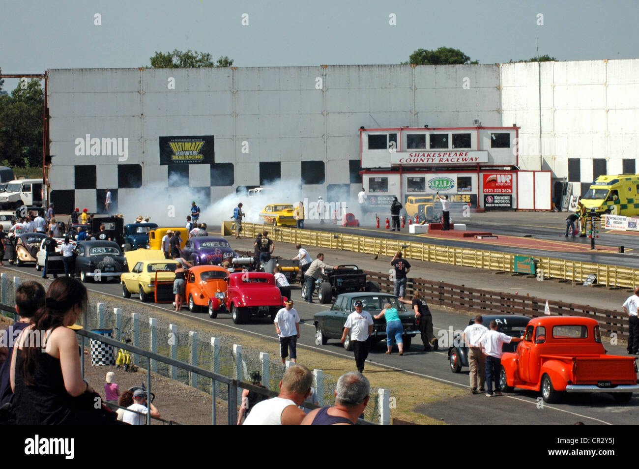 La NSRA (National Street Rod Association) Nostalgia cittadini drag racing event alla Contea di Shakespeare Raceway, UK. Foto Stock