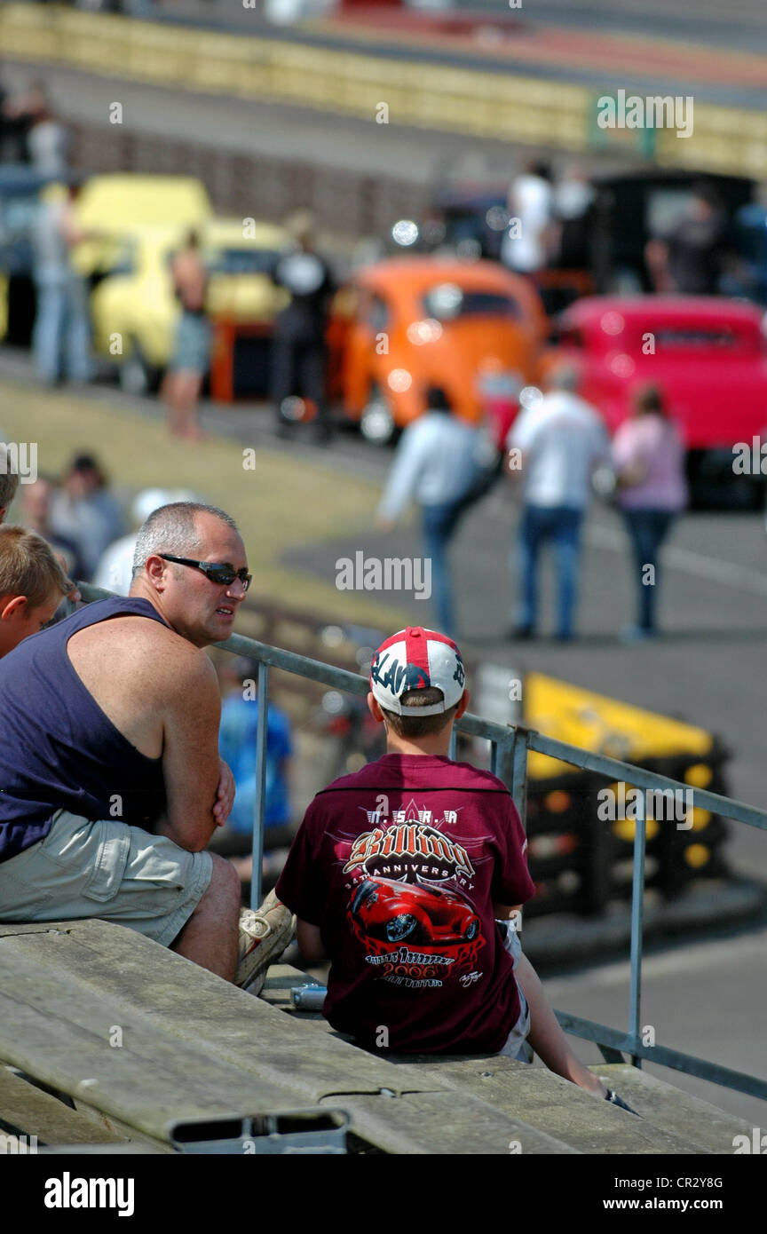 La NSRA (National Street Rod Association) Nostalgia cittadini drag racing event alla Contea di Shakespeare Raceway, UK. Foto Stock