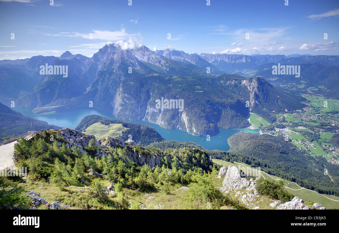 Alpi montagne e lago Konigssee in Baviera, Germania Foto Stock