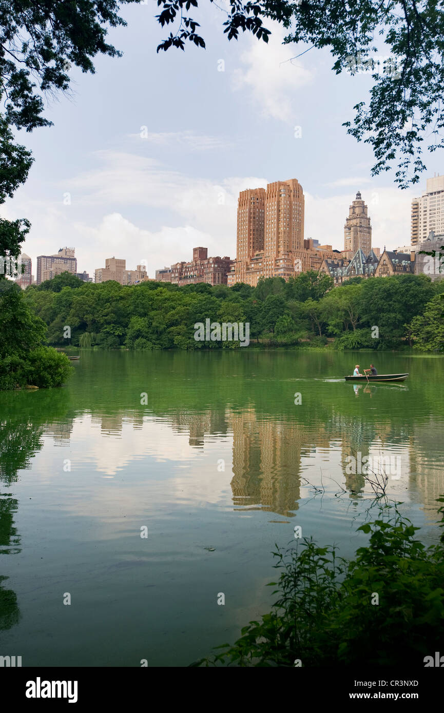 Il lago di Central Park, Upper West Side di Manhattan, New York, USA, America Foto Stock