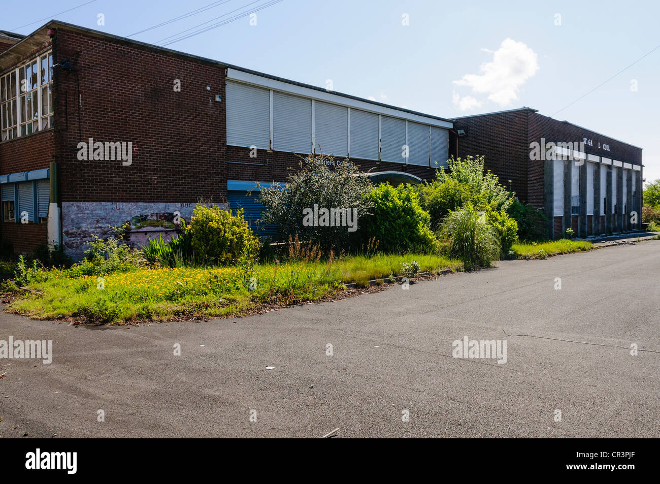 St Gabriel's scuola nel nord di Belfast, una scuola cattolica chiuso e abbandonato Foto Stock