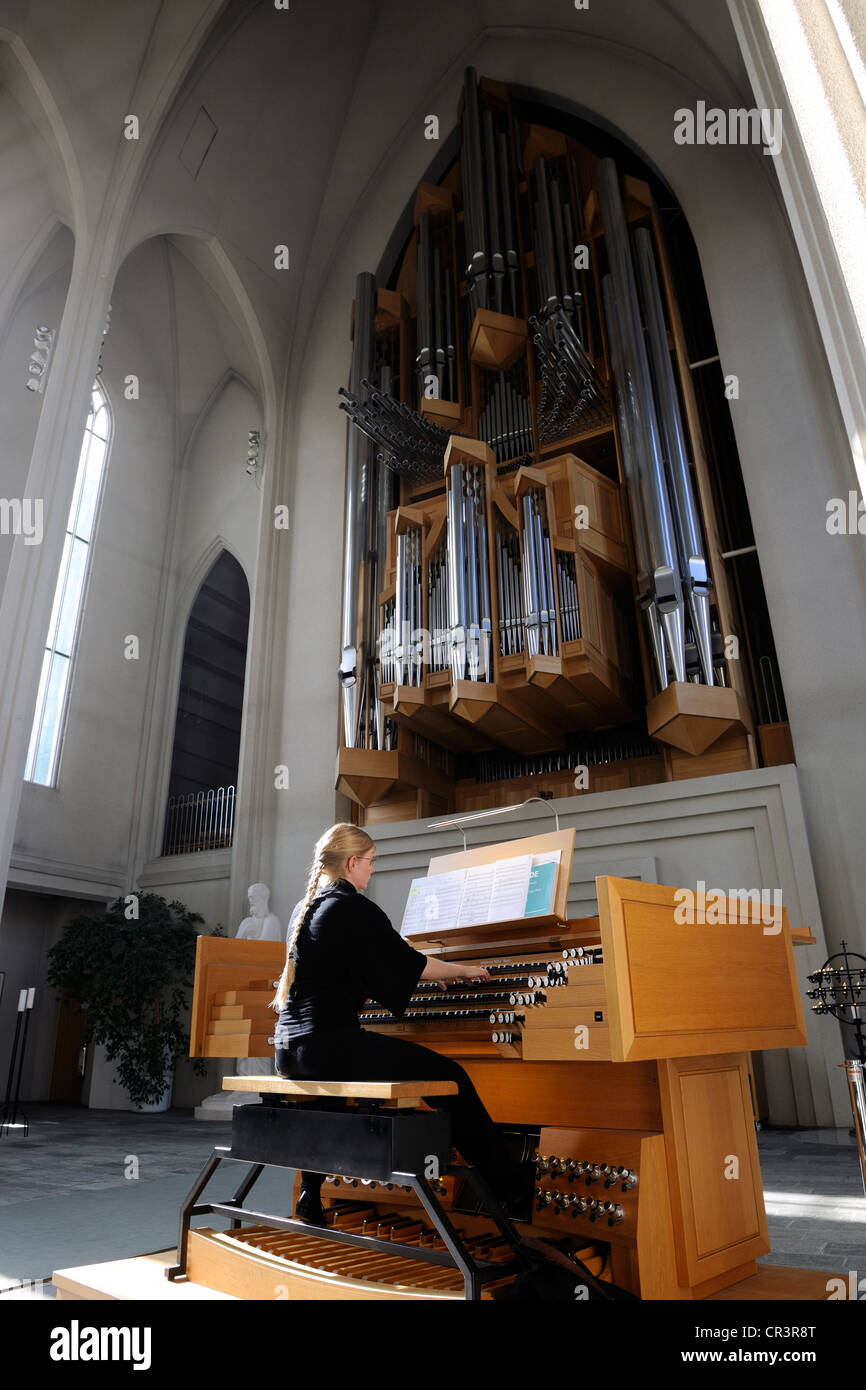 L'Islanda, Reykjavik, organo della chiesa di Hallgrim's Foto Stock