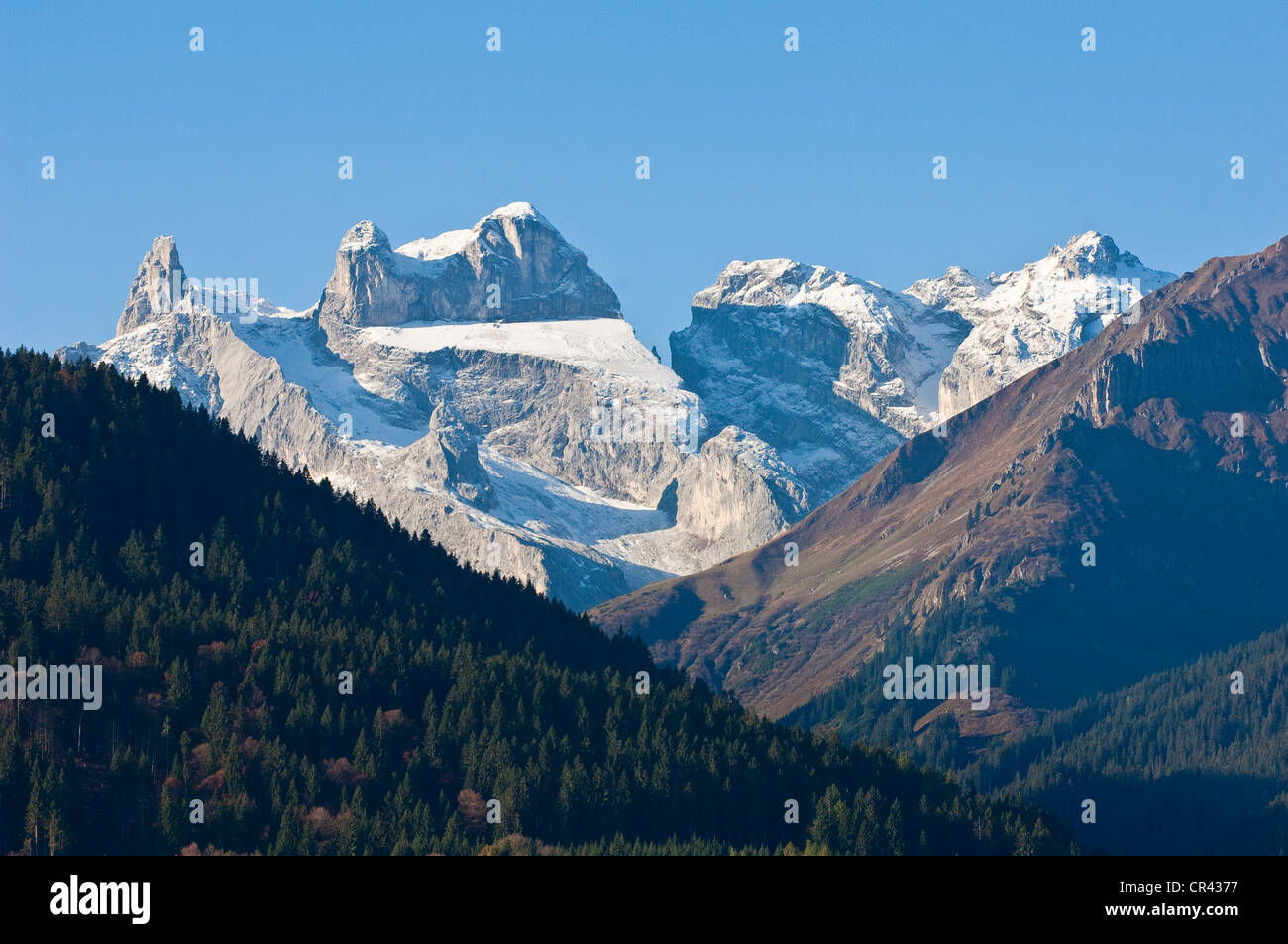 Austria Vorarlberg, Schruns, valle del Montafon, Ill valley, Drei Türme massiccia o tre torri Foto Stock