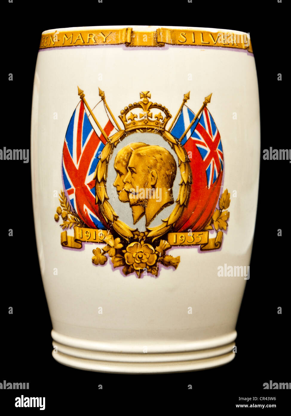 1935 Re Giorgio V e la regina Mary Silver Jubilee Souvenir becher da verdi & Co (Gresley, Inghilterra) Foto Stock