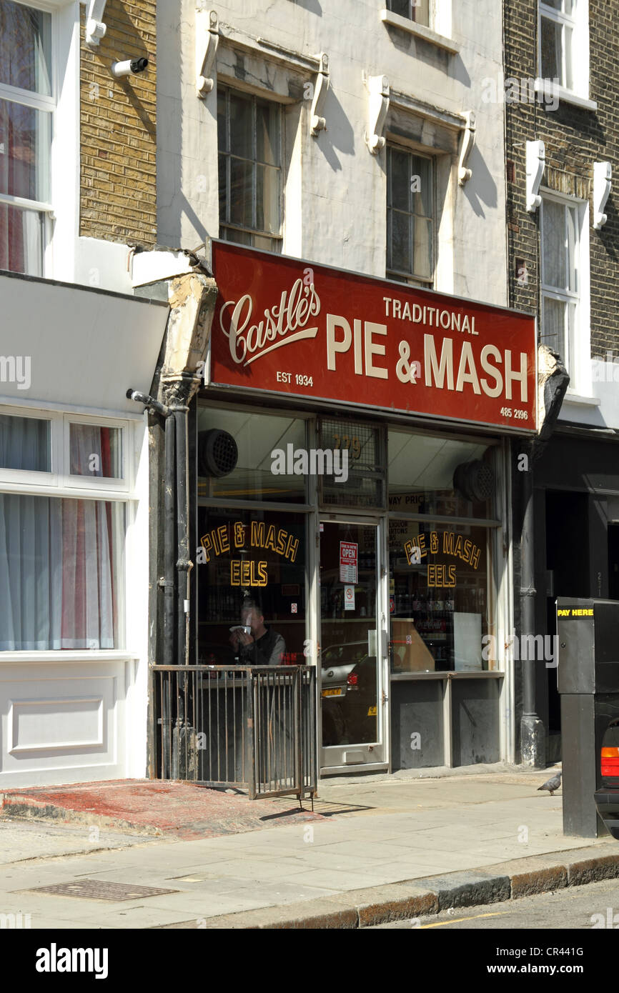 Un ben noto Pie & Mash shop in Camden, Londra, Inghilterra. Foto Stock