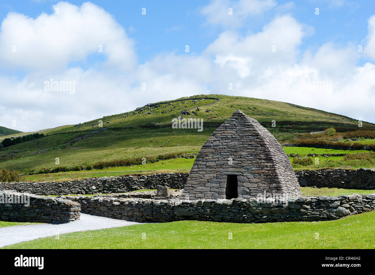 Gallarus oratorio, chiesa di pietra, sesto al VIII secolo, la penisola di Dingle, nella contea di Kerry, Irlanda, Europa Foto Stock