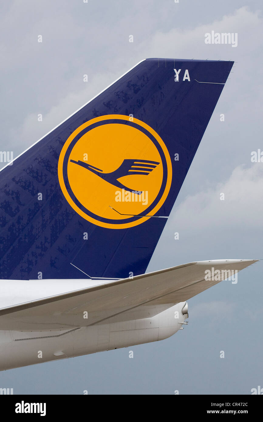 Un Lufthansa Boeing 747-8 arriva all'Aeroporto Internazionale di Dulles sul suo primo volo del passeggero. Foto Stock