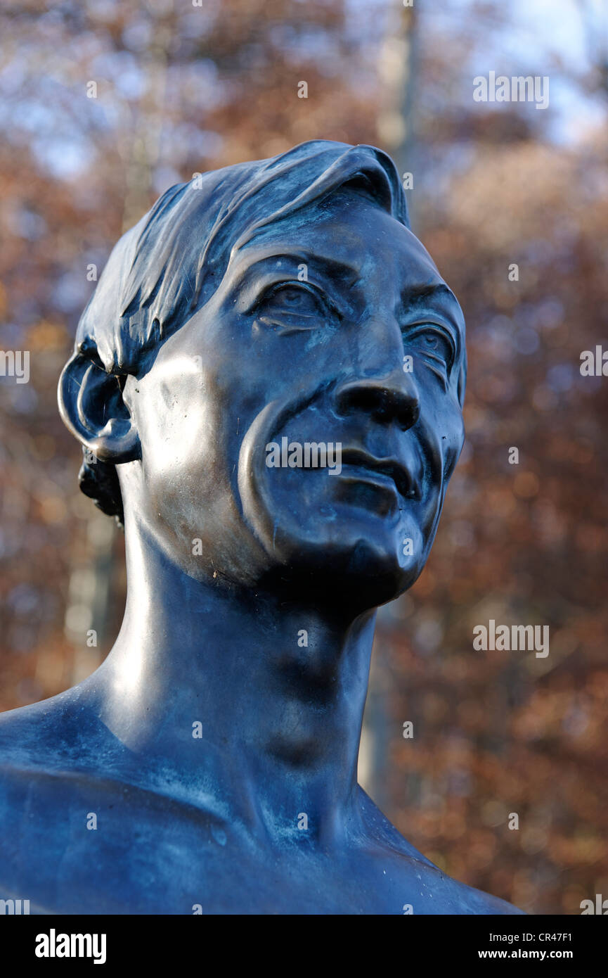 Monumento per Peter Joseph Lenné, 1789 - 1866, paesaggio giardiniere, Feldafing, Wittelsbacher Park o Lenné Park, il lago di Starnberg Foto Stock