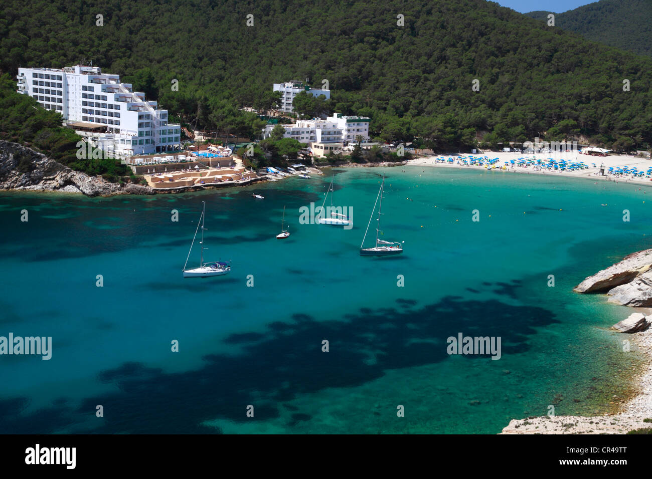 Spiaggia di Cala Llonga, Ibiza, Spagna, Europa Foto Stock