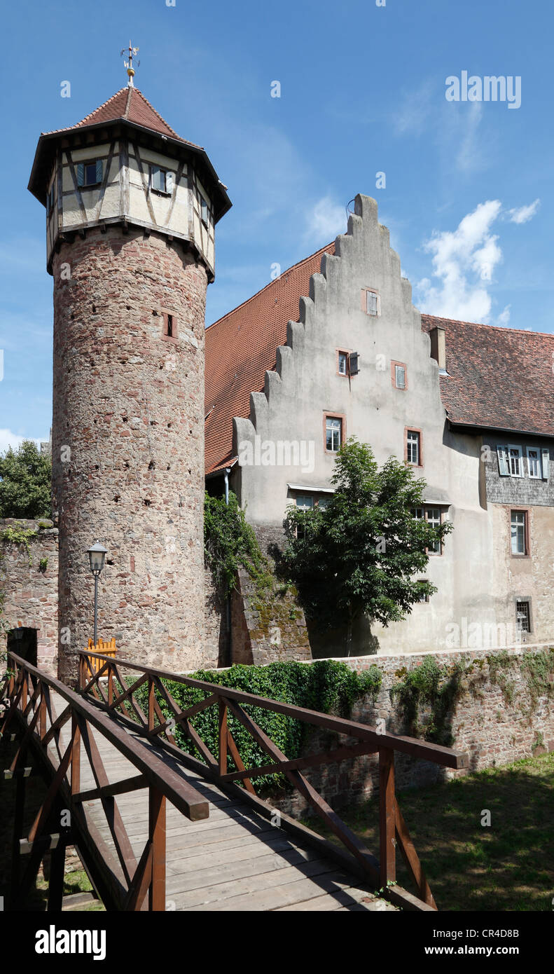 Cinta muraria e torre Diebsturm, ex castello di Michelstadt, Michelstadt, Odenwald, Hesse, Germania, Europa PublicGround Foto Stock