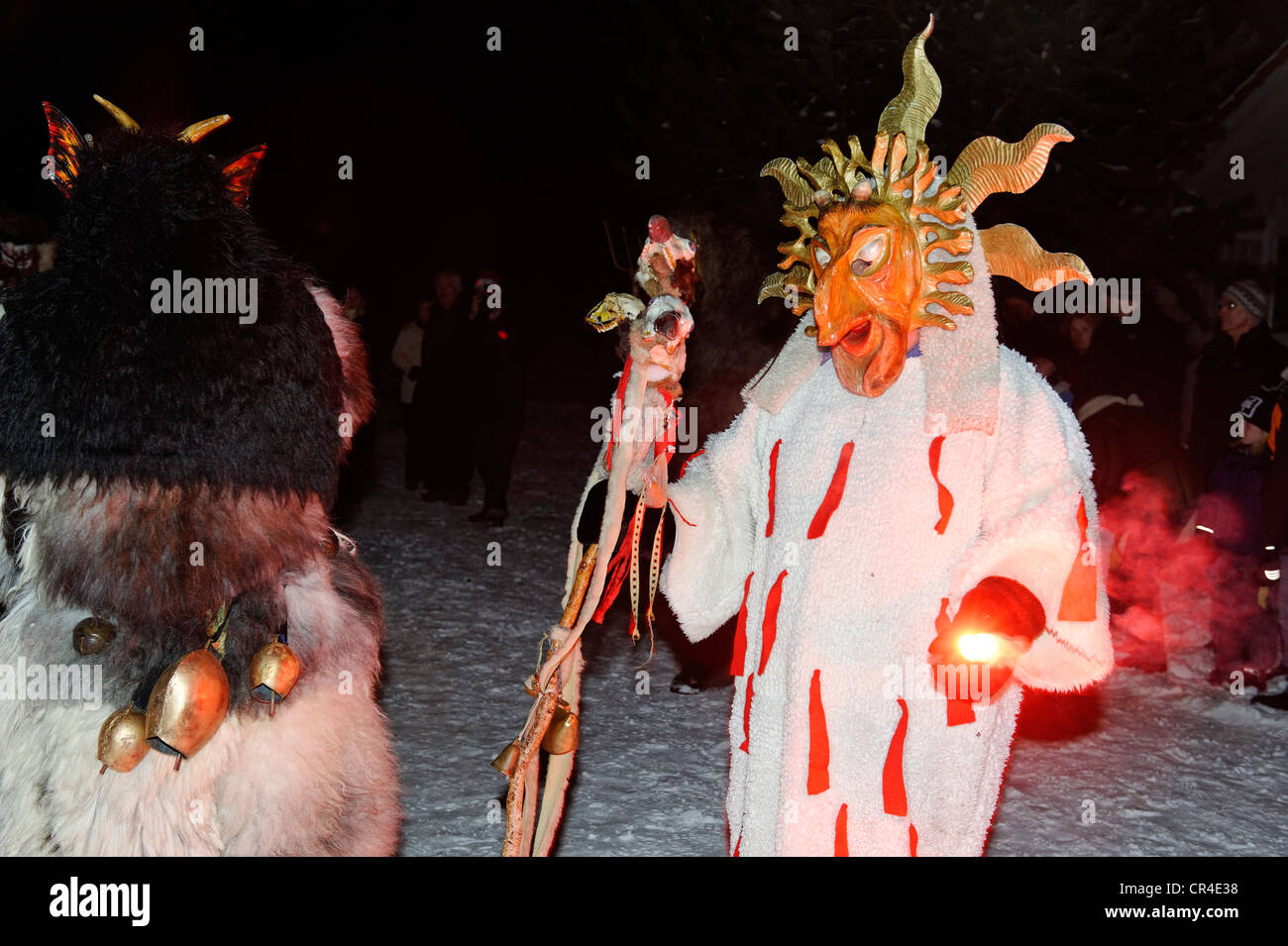 Perchtenlauf Tradizionale sagra con caratteri di demoni in Bad Heilbrunn, Alta Baviera, Germania, Europa Foto Stock