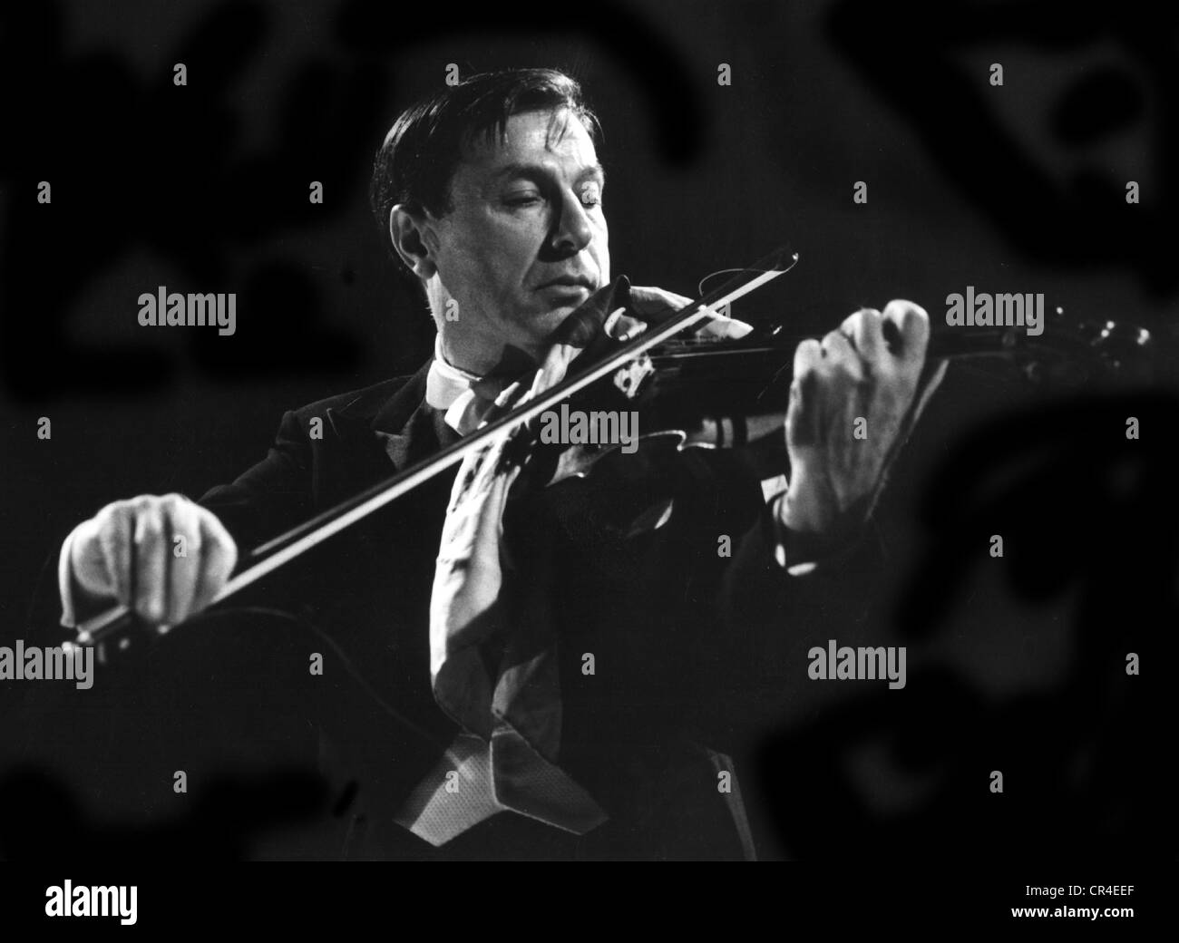 Milstein, Nathan, 31.12.1904 - 21.12.1992, violinista statunitense, violino, mezza lunghezza, 1950s, Foto Stock