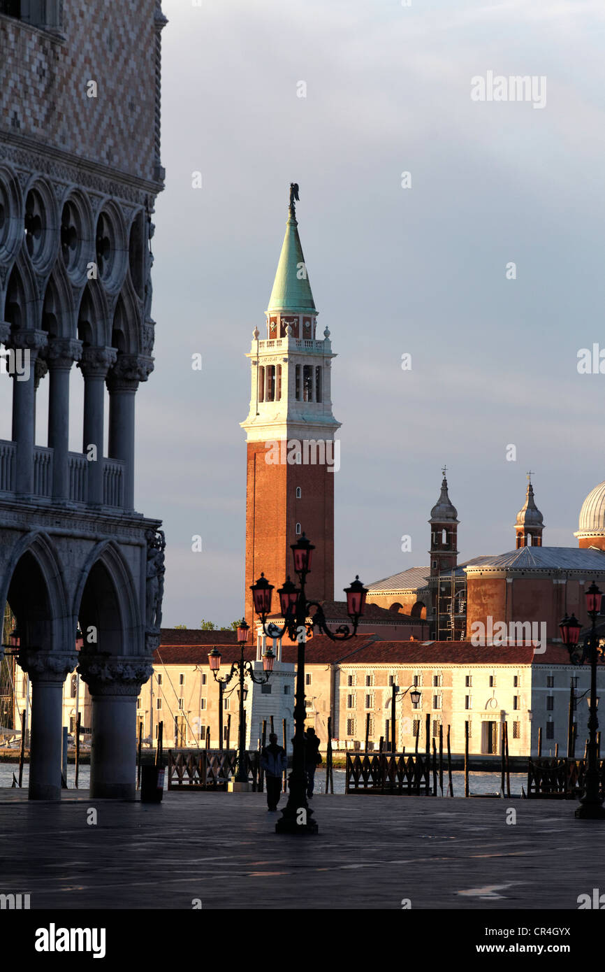 San Giorgio Maggiore e Piazza San Marco, Piazza San Marco, Venezia, Sito Patrimonio Mondiale dell'UNESCO, Veneto, Italia, Europa Foto Stock