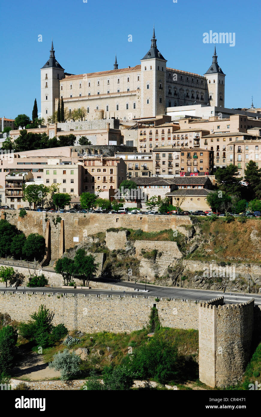 Spagna, Castilla la Mancha, Toledo, la città storica di Toledo Patrimonio Mondiale dell'UNESCO, il centro città e l'Alcazar di Toledo Foto Stock