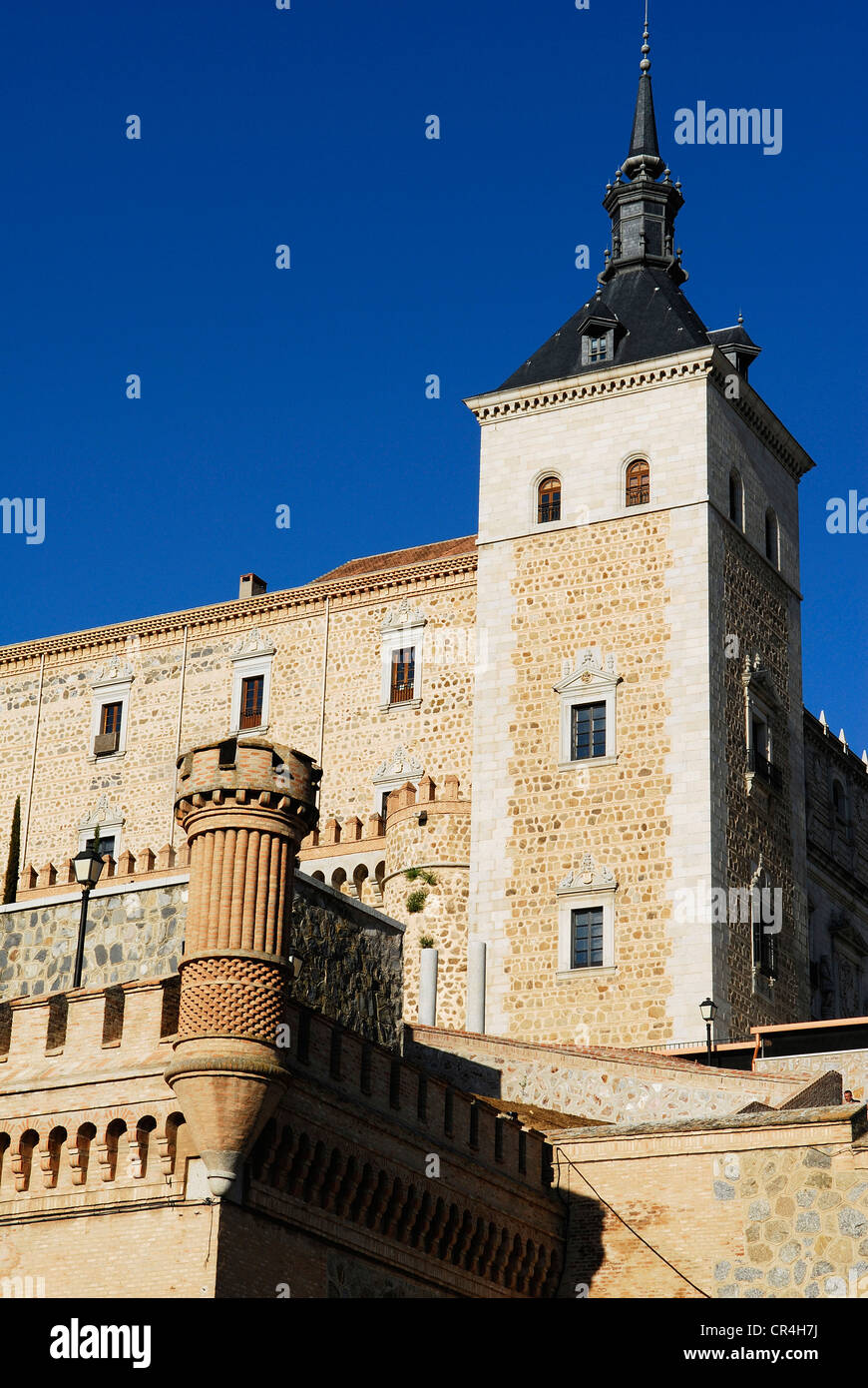 Spagna, Castilla la Mancha, Toledo, la città storica di Toledo Patrimonio Mondiale dell'UNESCO, l'Alcazar di Toledo Foto Stock