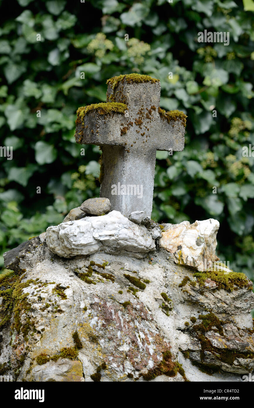 Croce del cimitero in stiria immagini e fotografie stock ad alta  risoluzione - Alamy