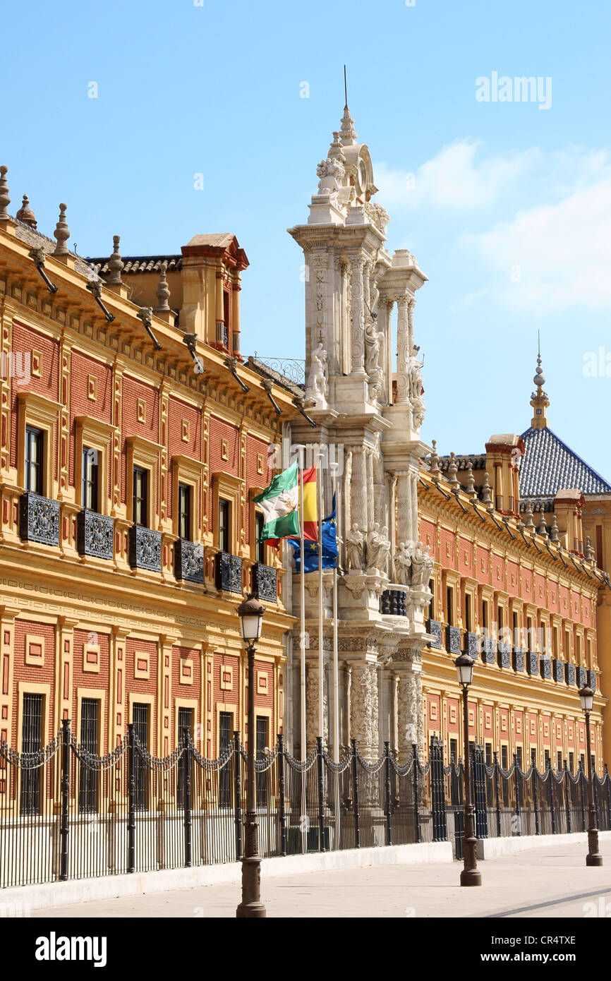 In stile barocco (churrigueresque) facciata di Palazzo di San Telmo a Siviglia. Foto Stock