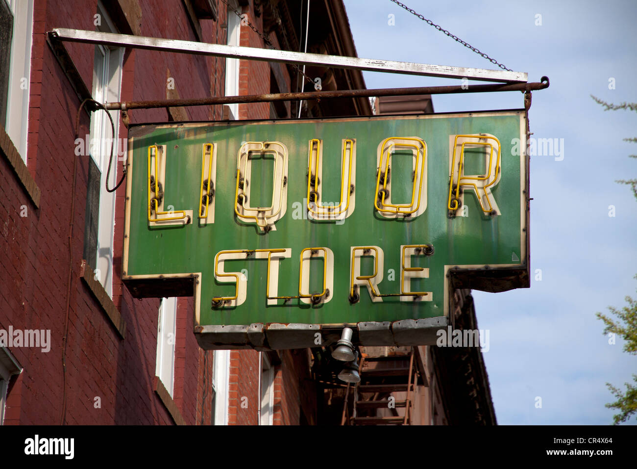 Negozio di liquori sign in Brooklyn New York STATI UNITI D'AMERICA Foto Stock