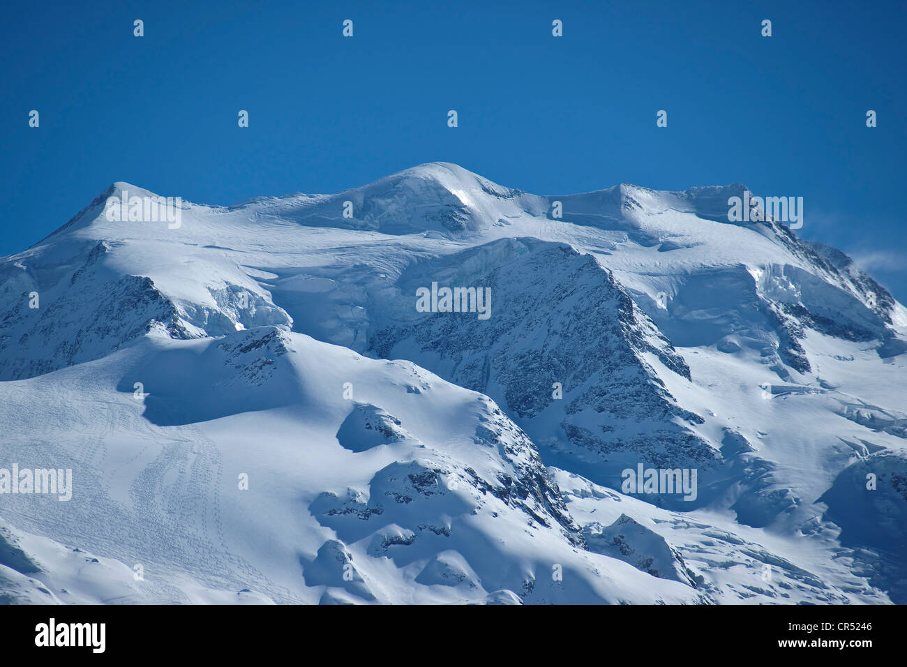 Vertice di ghiaccio di Mt Bellavista del Bernina mountain range, Canton Grigioni, Svizzera, Europa Foto Stock