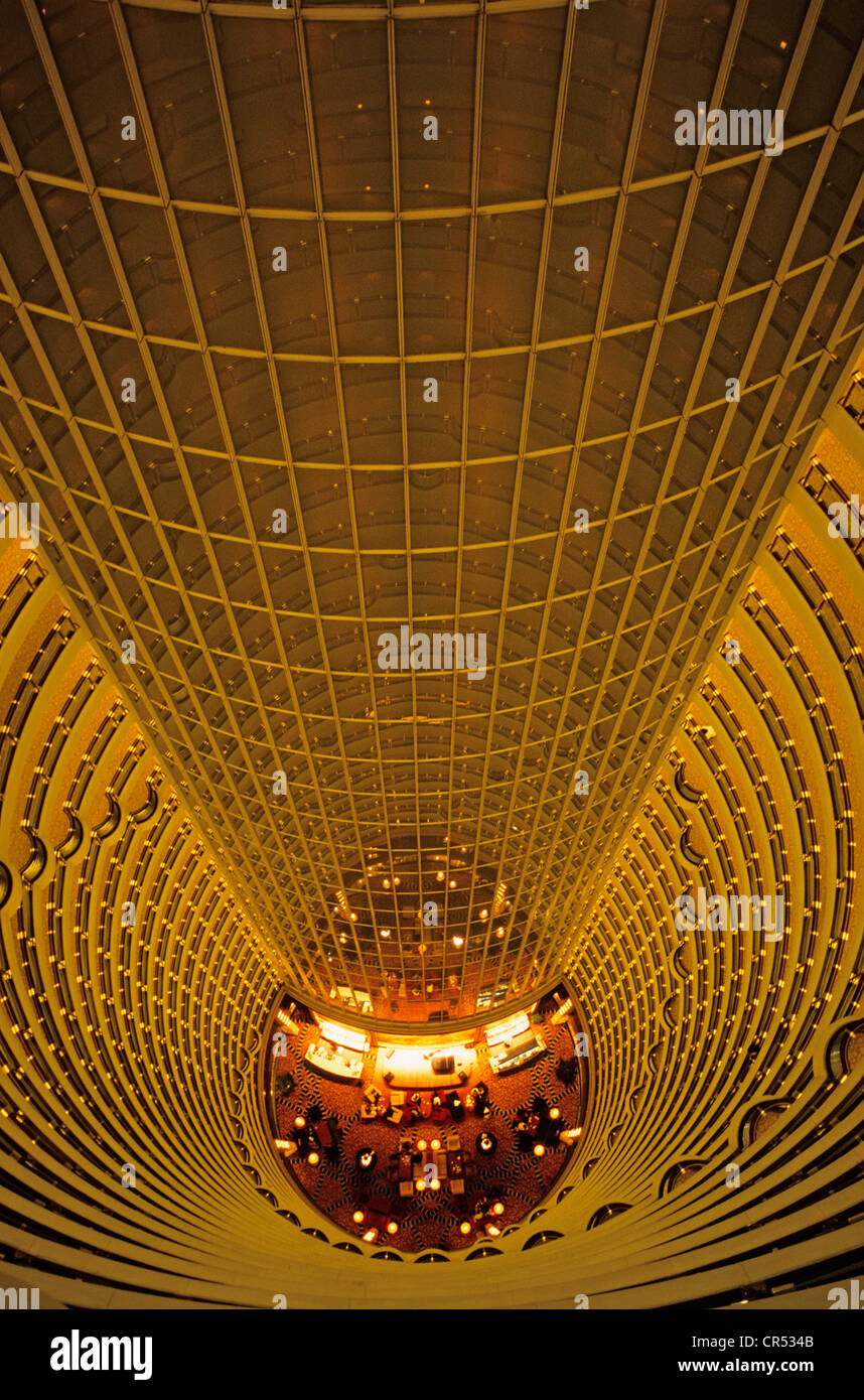 Cina, Shanghai Pudong District, Grand Hyatt Hotel dans la torre Jinmao dall'architetto americano ferma grattacieli Skidmore, Owings e Foto Stock