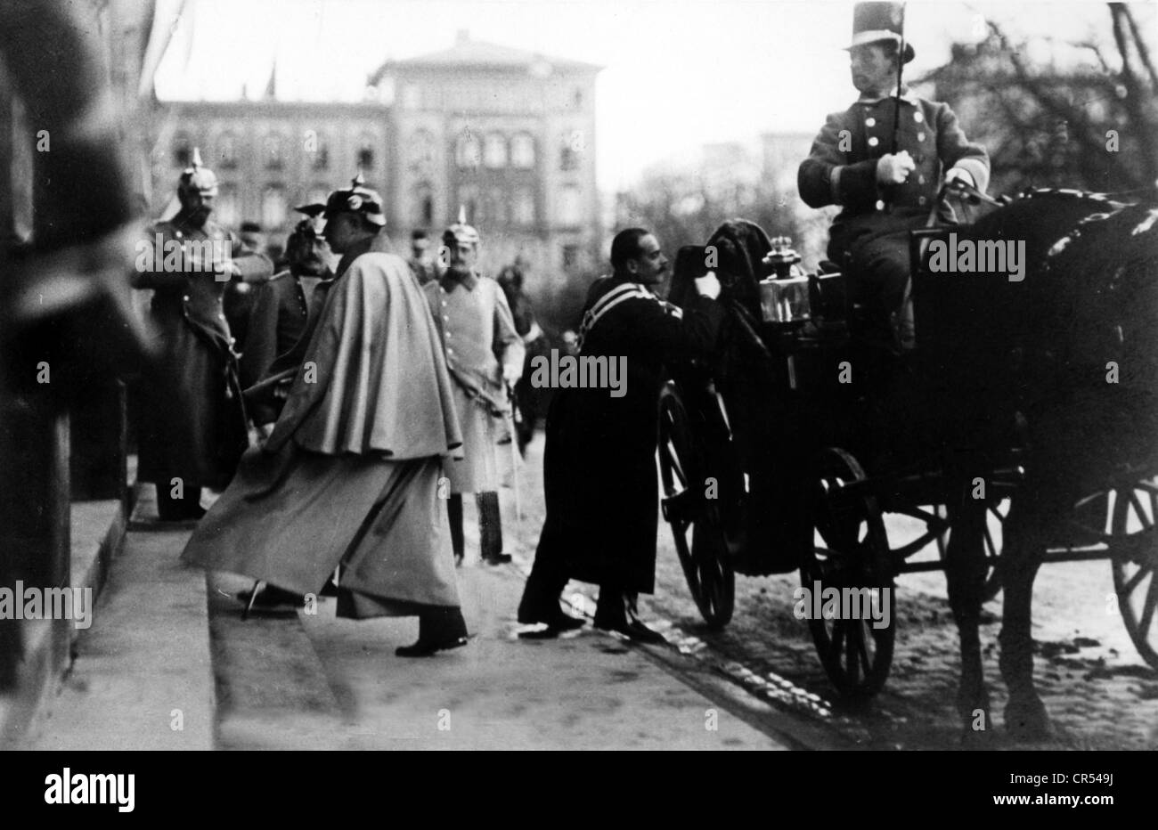 Wilhelm II, 27.1.1859 - 4.6.1941, imperatore tedesco 1888 - 1918, scena, visita Monaco, apertura della collezione provvisoria del Museo tedesco, Museo Nazionale, 12.11.1906, Foto Stock