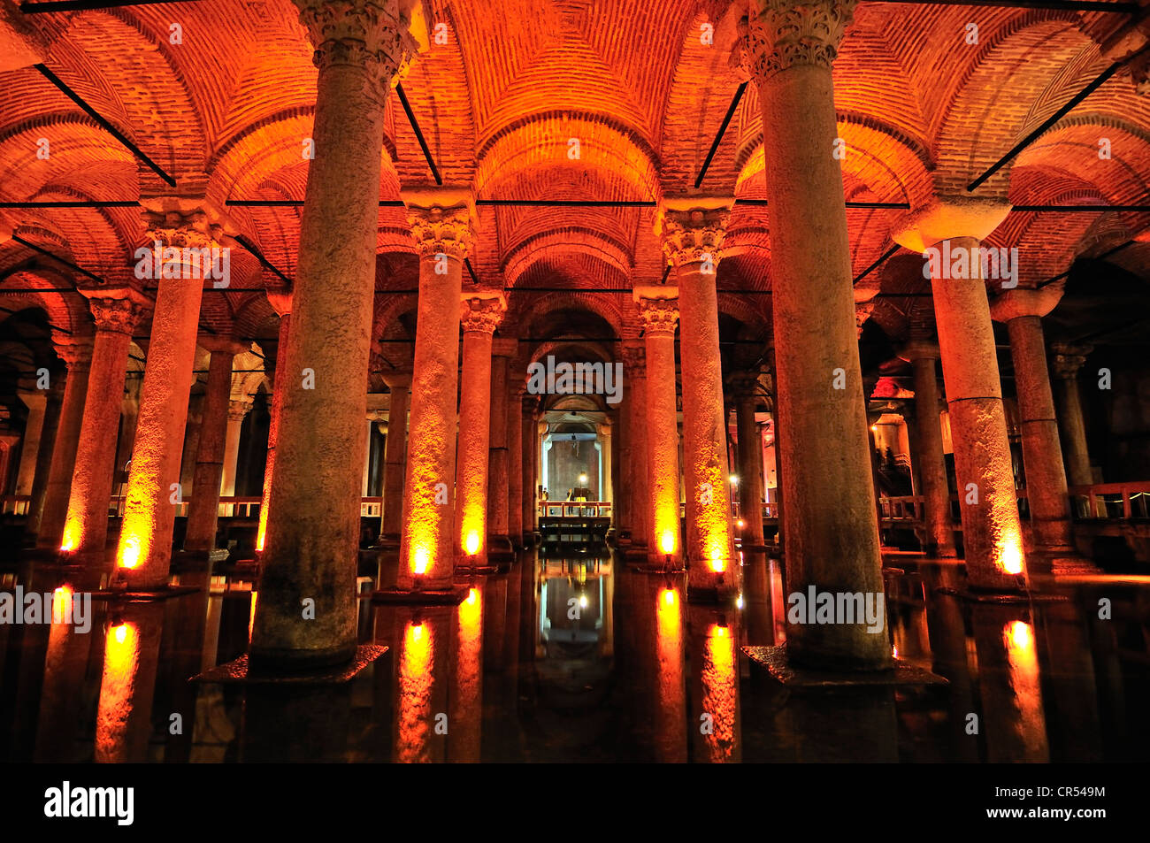 Tarda antichità, Yerebatan Saray&#305;, Basilica Cistern, chiamato anche Sunken Palace, 336 colonne costruito durante il regno di Foto Stock