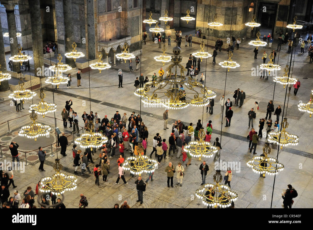 Grande sala interna, navata, Hagia Sophia, Istanbul, Turchia, Europa Foto Stock