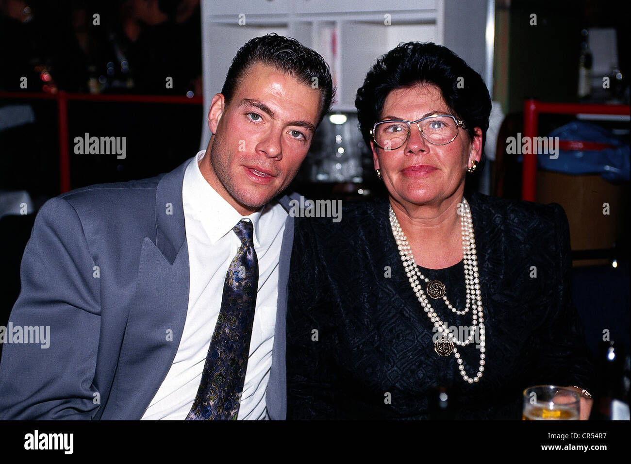 Van Damme, Jean-Claude, * 18.10.1960, attore belga di mezza lunghezza, con sua madre Eliana Van Varenberg, 1992, Foto Stock