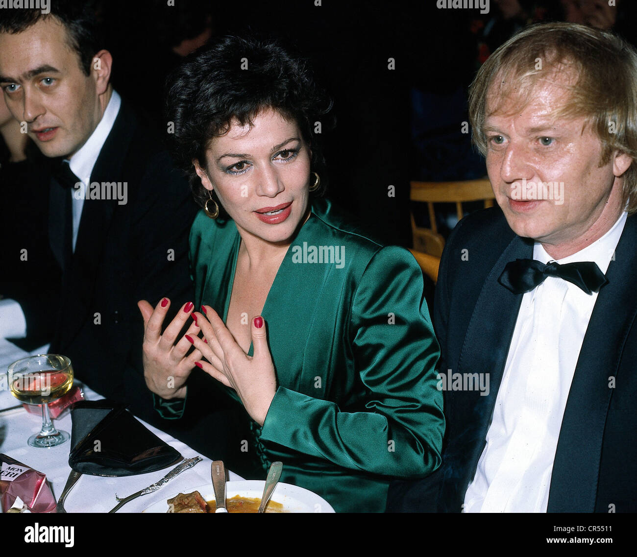 Elsner, Hannelore, * 26.7.1942, attrice tedesca di mezza lunghezza, con il produttore di film Bernd Eichinger e il regista Wolfgang Petersen, Mathäser-Filmball, 1983, Foto Stock