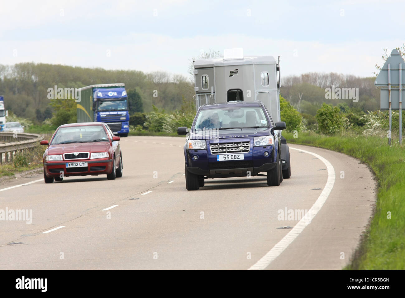 Land Rover Freelander 2 il traino di Ifor Williams rimorchio cavallo Foto Stock