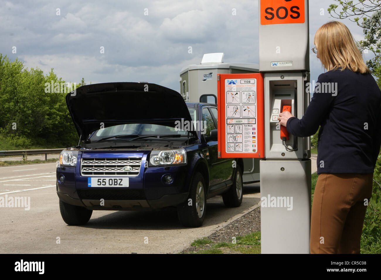 Land Rover Freelander 2 il traino di Ifor Williams rimorchio cavallo Foto Stock