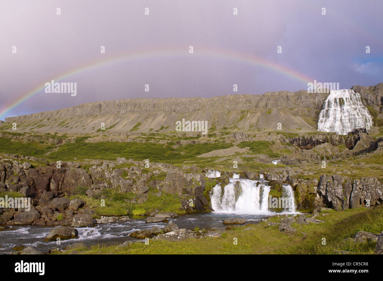 L'Islanda, Westfjords, Regione Vestfirdir, Cascata Dynjandi noto anche come Fjallfoss Foto Stock