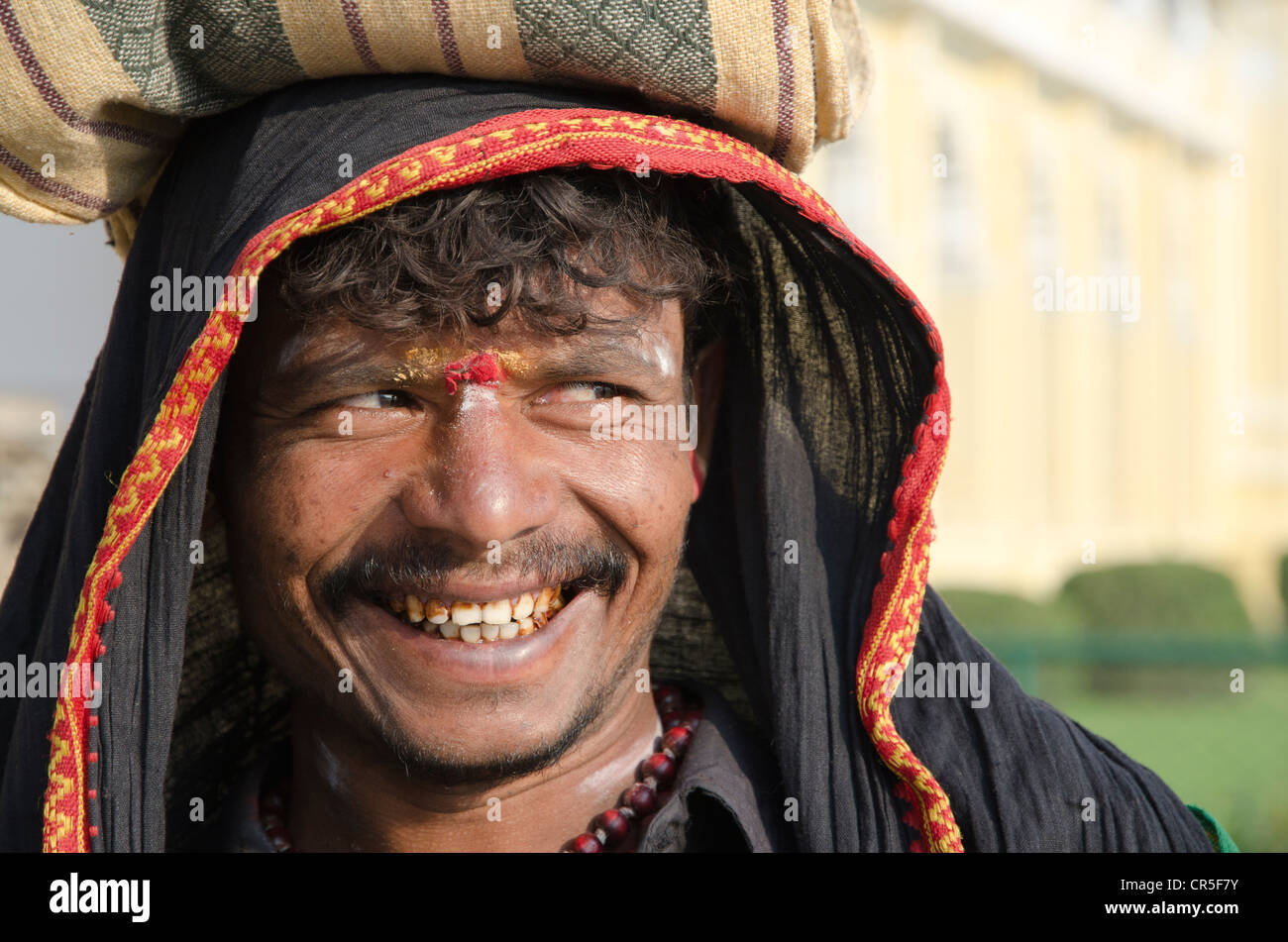 Sabrimala da pellegrino della Karnataka in visita a Mysore sul suo pellegrinaggio, Karnataka, India, Asia Foto Stock