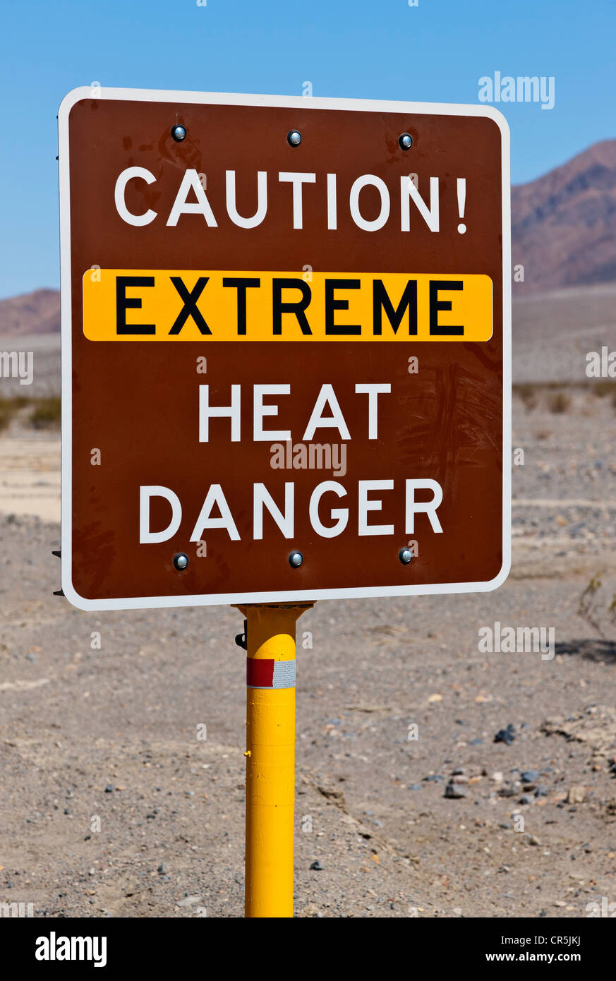 'Attenzione calore estremo pericolo' firmare, Route 190, Death Valley, California, Stati Uniti d'America. JMH5348 Foto Stock