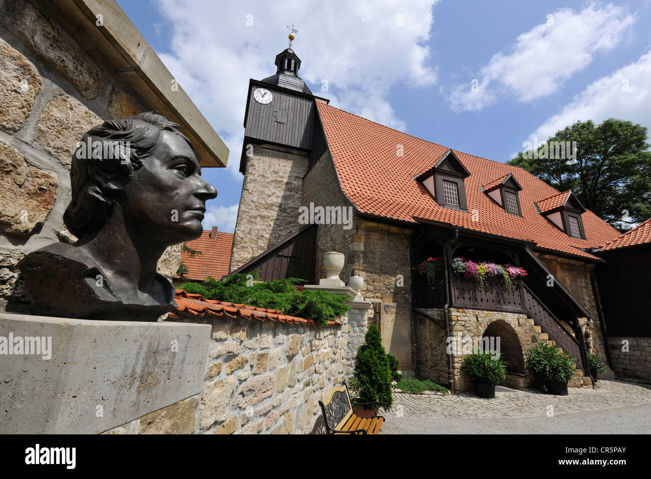 San Bartolomeo la chiesa di Bach, la chiesa dove wedding Johann Sebastian Bach è stato sposato con un busto di Bach in Foto Stock