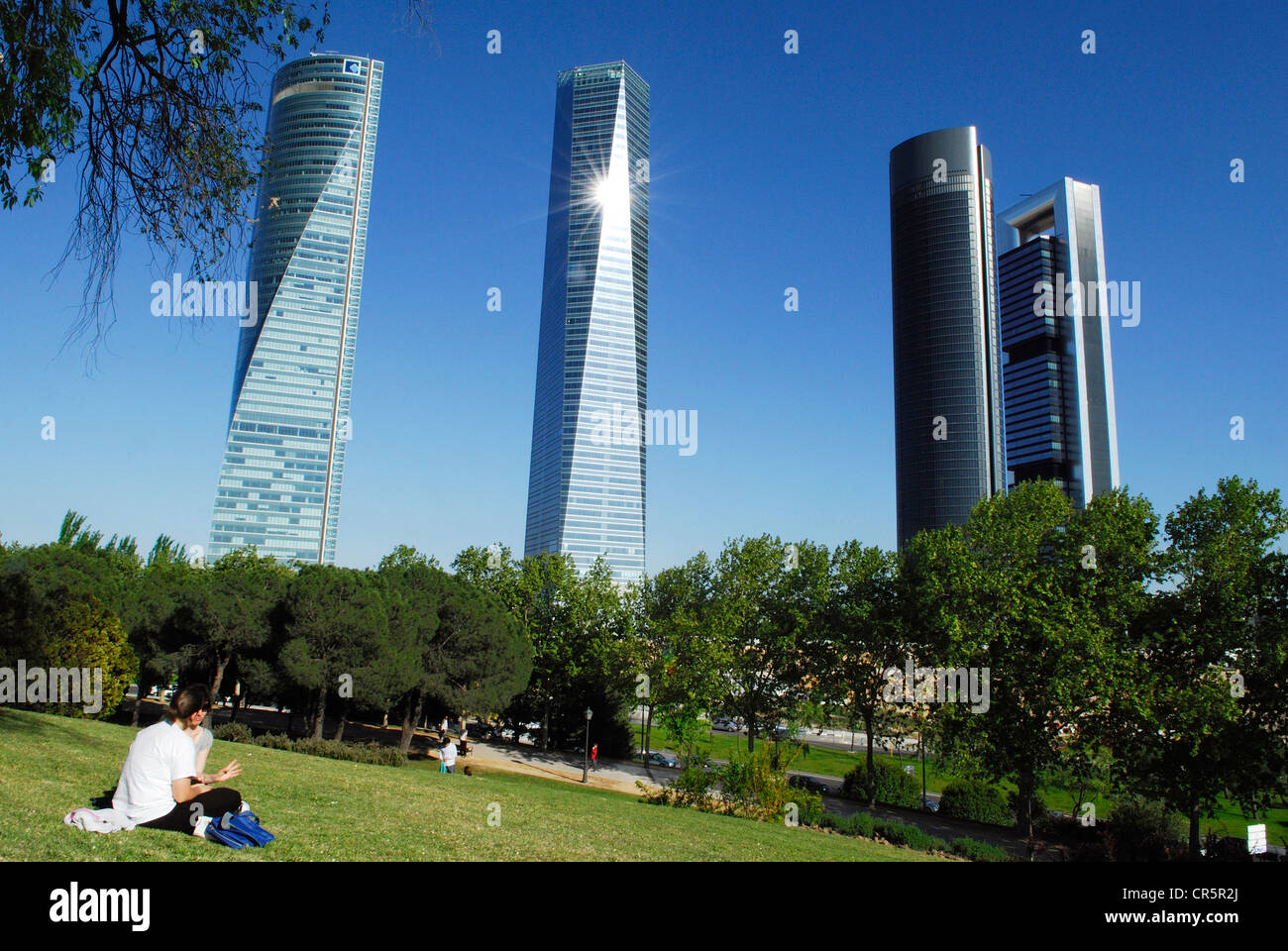 Spagna, Madrid, Cuatro Torres Business Area (CTBA), situato lungo il Paseo de la Castellana; da sinistra a destra ro la Torre Foto Stock