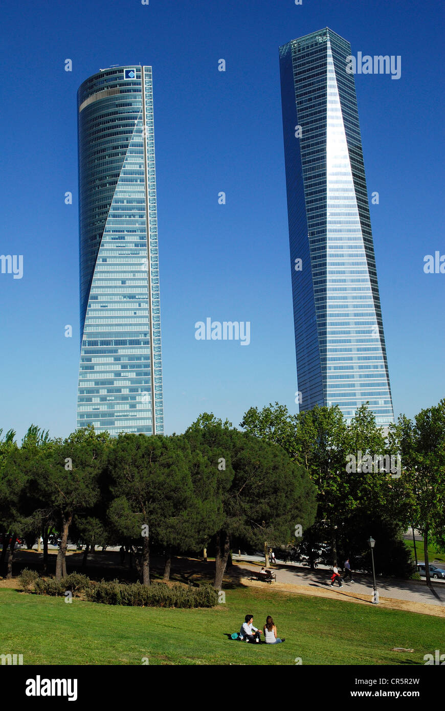 Spagna Madrid Cuatro Torres Business Area CTBA situato lungo il Paseo de la Castellana; da sinistra a destra ro Torre Espacio da Leoh Foto Stock