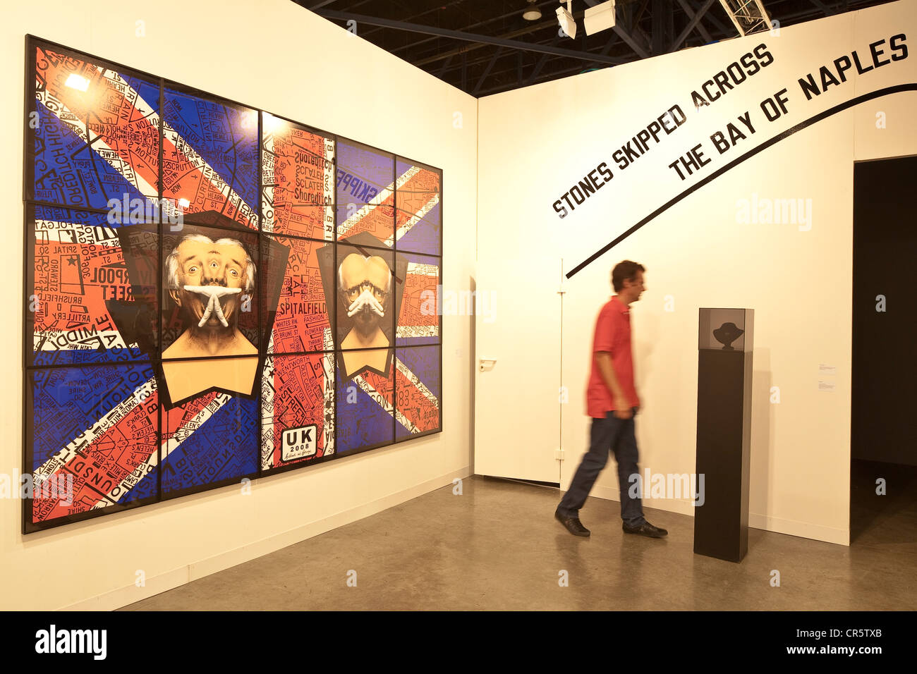 Stati Uniti Florida Miami Beach South Beach Art Basel Miami Beach stand di Artico galleria con opere di artisti Gilbert & Foto Stock