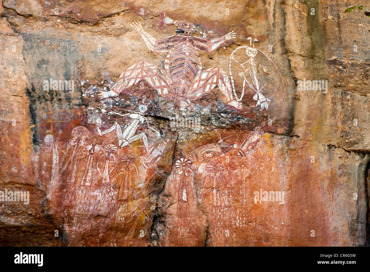 Più in anticipo le incisioni rupestri, fulmine uomo, Nourlangie Rock, il Parco Nazionale Kakadu, Territorio del Nord, l'Australia Foto Stock