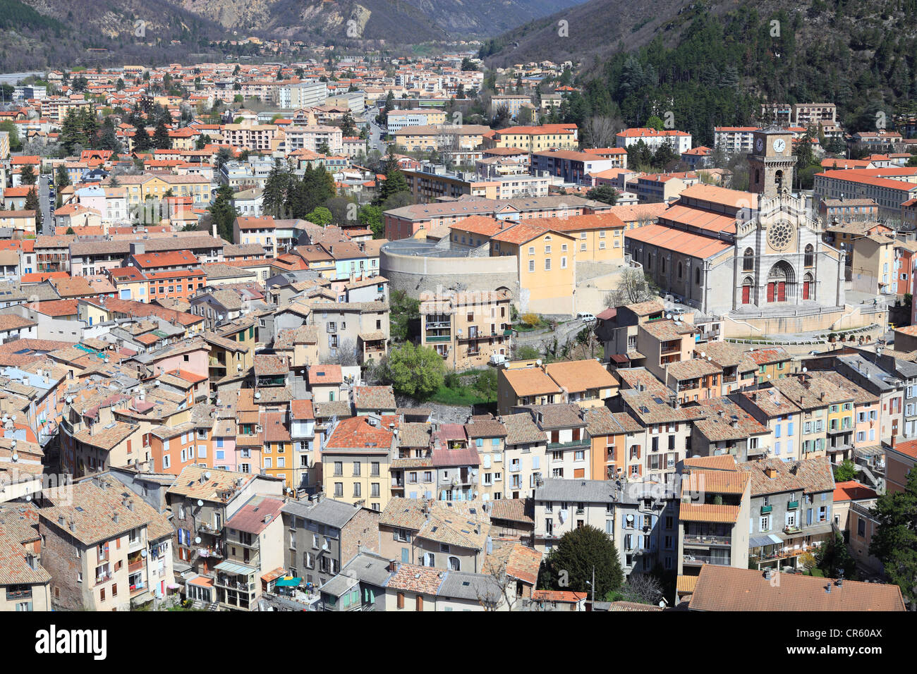 La città termale di Digne Les Bains nelle Alpes de Haute Provence Foto Stock