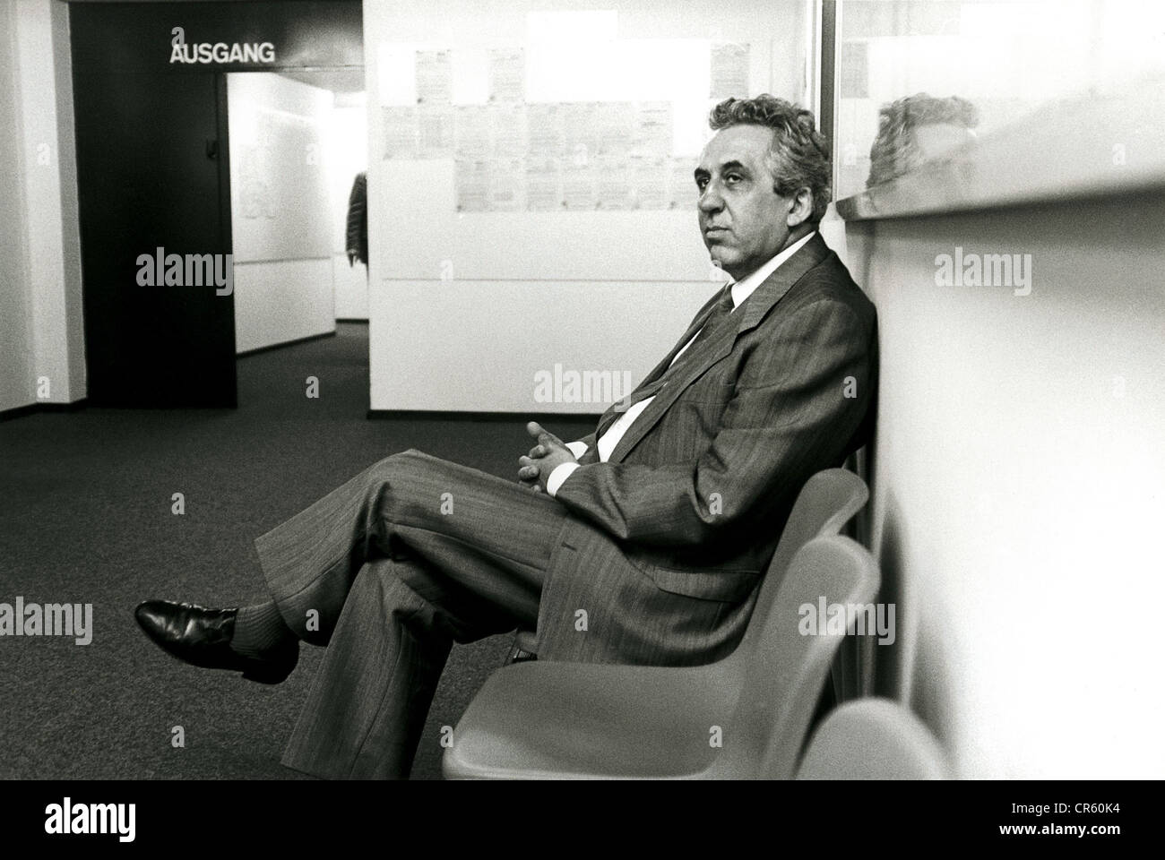 Krenz, Egon, * 19.3.1937, politico tedesco (SED), Consiglio della Repubblica democratica tedesca (ottobre-dicembre 1989), a metà lunghezza, attestor sulla scia dell'ex generale Harry Schütt, alta Corte regionale di Baviera, Monaco di Baviera, 29.7.1991, Foto Stock