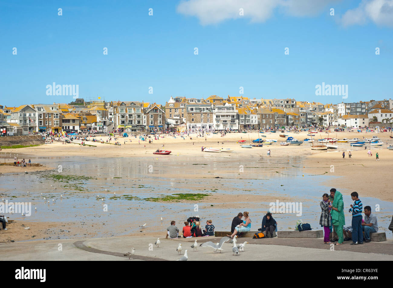 St Ives, Cornwall, Regno Unito - la spiaggia e la città. Foto Stock