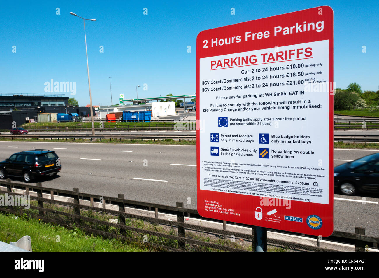 Tariffe di parcheggio a Leicester Forest East servizi sulla autostrada M1. Segno è a servizi sulla carreggiata in direzione nord. Foto Stock
