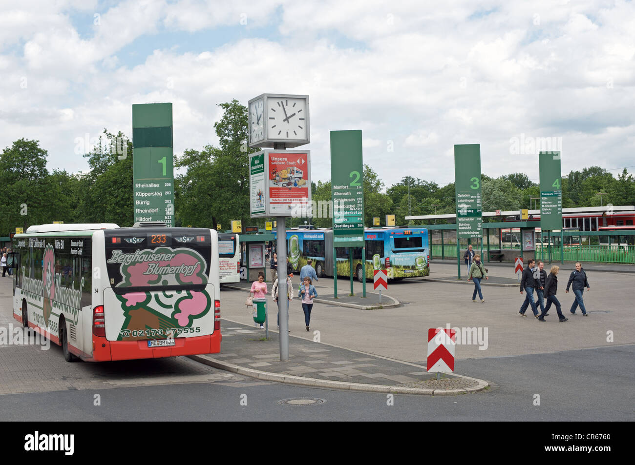La stazione degli autobus di Leverkusen Germania Foto Stock