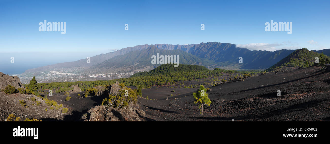 La Spagna, La Palma, la vista della Caldera de Taburiente e El Paso Foto Stock