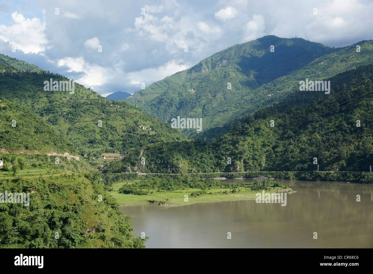 Lago di storage, vicino mandi, Himachal Pradesh, India Foto Stock