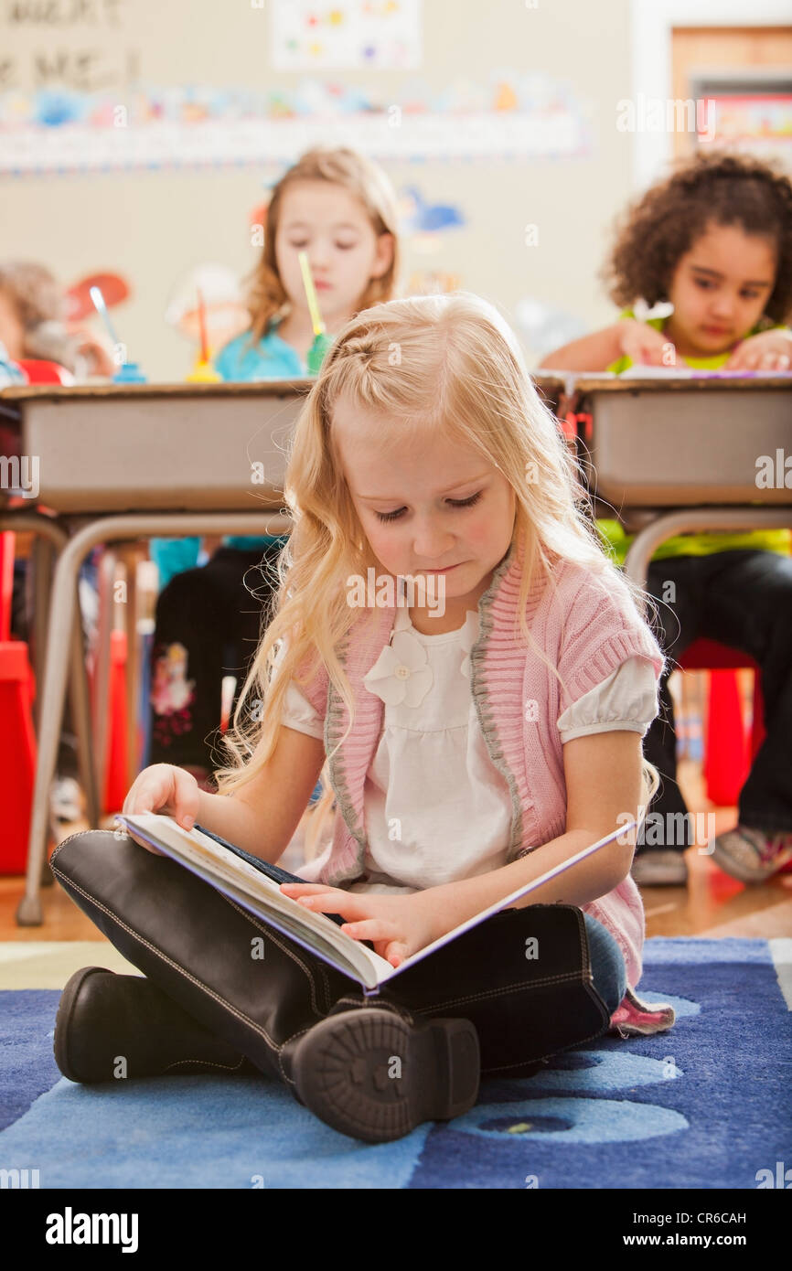 Stati Uniti d'America, Utah, Orem, Bambini (2-3, 4-5, 6-7) a scuola Foto Stock